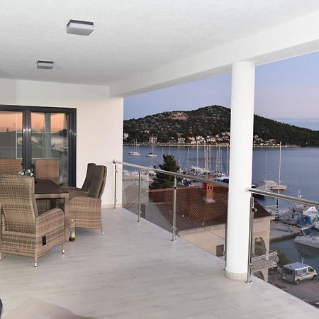 Villa Pina Тисно Экстерьер фото