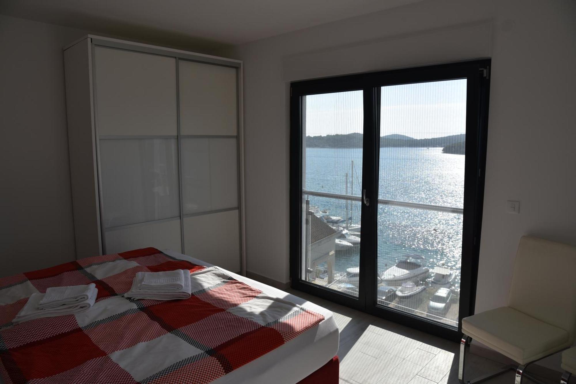 Villa Pina Тисно Экстерьер фото